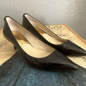 NWOT Michael Kors black patent heels size 6.5